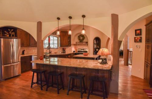 Red River House | Brown Bear Lodge -