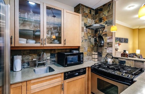 Gold Coast Apartment | Brownstone, 2 entire units Gold Coast