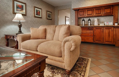 Mount Airy Hotel | Bryson Inn