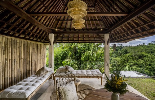 Tampaksiring RV Rental | Bubble Hotel Bali Ubud - Glamping
