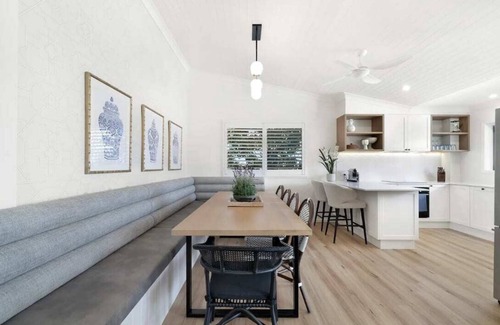 Surfers Paradise Villa | Budds Villa 1 By Khove