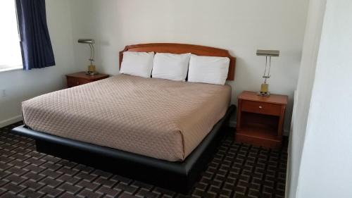 Breezewood Hotel | Budget Inn Breezewood