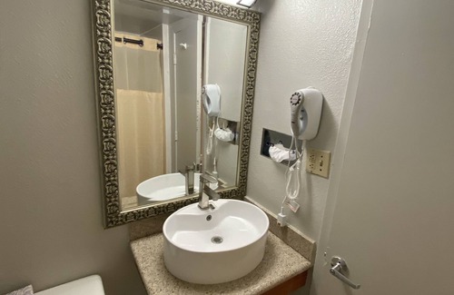 Hayward Hotel | Budget Inn of Hayward
