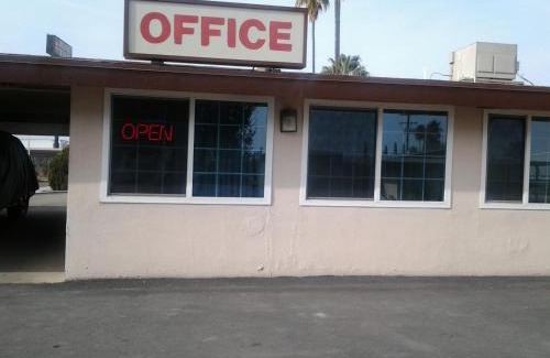 Tulare Hotel | Budget Inn