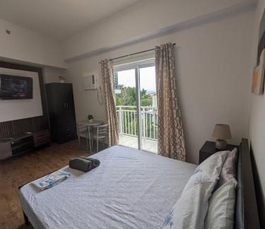 Mactan Export Processing Zone Apartment | Budget Luxury Studio with Kitchen Rest and Fly at Amani Grand Resort