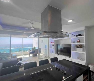 Villas Del Mar Apartment | Bueno Paradise Condo In Marbella