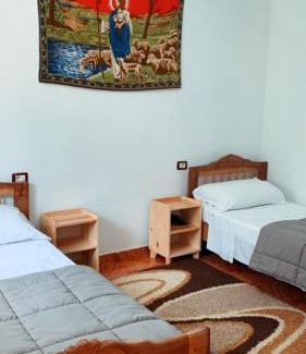 Shale House | Bujtina Kometa