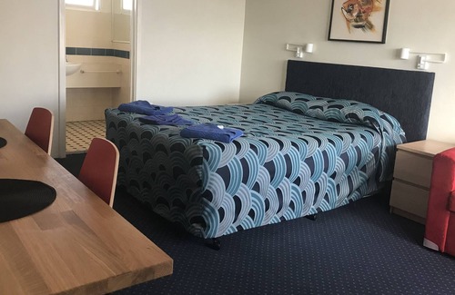 South Bunbury Hotel | Bunbury Motel