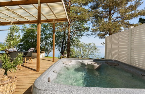 Trondheim Apartment | Bungalow by The Sea