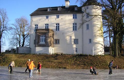Kalkar Hotel | Burg Boetzelaer