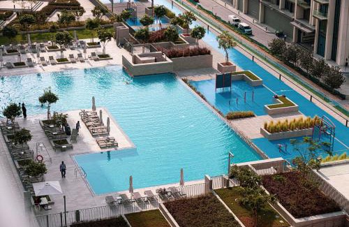 Za'abeel 2 Apartment | Burj Khalifa View, 2 Balcony w Lounge, Dubai Mall Access, Gym, Infinity-Pool, Playground, BBQ, Family Friendly