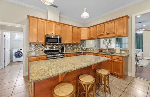 Tallahassee House | Burnside Beauty - 4BR - Pingpong - Patio