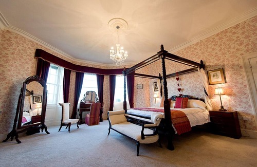 Leominster House | Burton Court