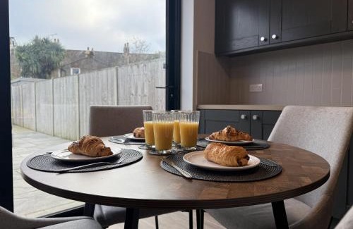 West Thornton House | Buxton Road Suites