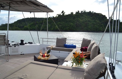 Great Mountain Boat Rental | BVI - Yacht Vacation with Captain & Chef for up to 10 Guests