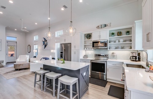 Orange Beach Cottage | BVR 13 - The Orange Dolphin by Liquid Life