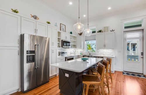 Orange Beach Cottage | BVR 58 - Anchors Away by Liquid Life