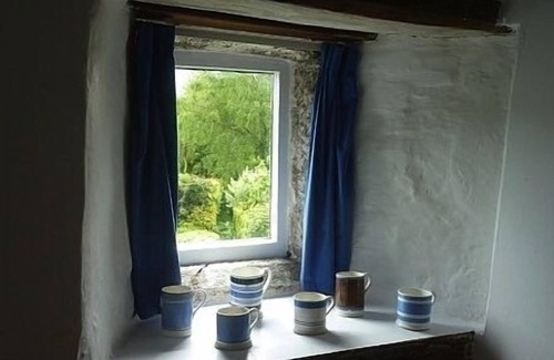 Newton Abbot House | C16th House With A Rambling Garden In A Hamlet In The Dartmoor National Park