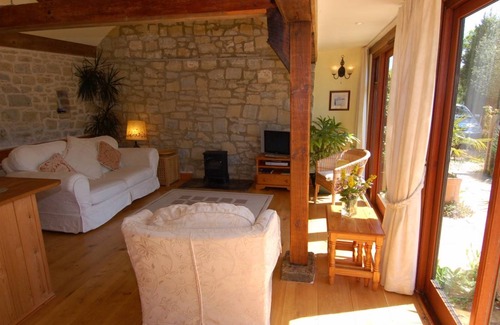Taunton Cottage | Cabin ∙ 1 bedroom ∙ 3 guests