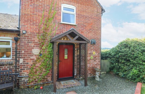 Hulland Ward Cottage | Cabin ∙ 1 bedroom ∙ 2 guests
