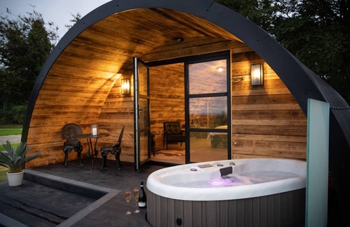 Llanarth Cottage | Cabin ∙ 1 bedroom ∙ 2 guests