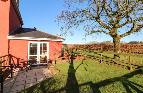 Banc-y-felin Cottage | Cabin ∙ 1 bedroom ∙ 2 guests
