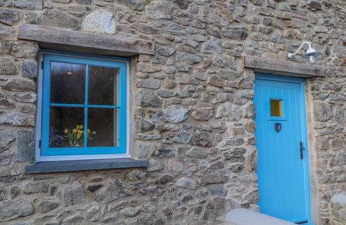 Llandyssiliogogo Cottage | Cabin ∙ 1 bedroom ∙ 2 guests