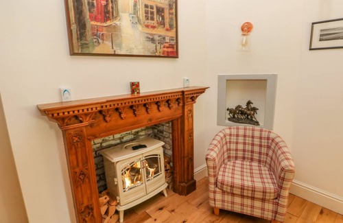 Sketty Cottage | Cabin ∙ 2 bedrooms ∙ 3 guests