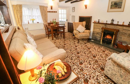 Foolow Cottage | Cabin ∙ 2 bedrooms ∙ 4 guests