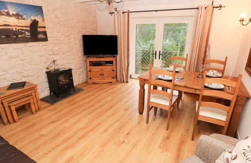 Scurlage Cottage | Cabin ∙ 2 bedrooms ∙ 4 guests