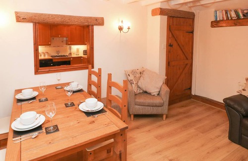 Scurlage Cottage | Cabin ∙ 2 bedrooms ∙ 4 guests