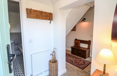Sherwood Forest Cottage | Cabin ∙ 2 bedrooms ∙ 4 guests