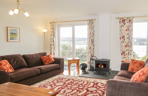 Bonar Bridge Cottage | Cabin ∙ 3 bedrooms ∙ 6 guests