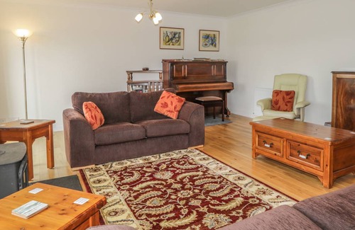 Bonar Bridge Cottage | Cabin ∙ 3 bedrooms ∙ 6 guests