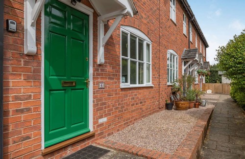 Crewe Cottage | Cabin ∙ 3 bedrooms ∙ 4 guests
