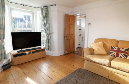 Milford Cottage | Cabin ∙ 3 bedrooms ∙ 5 guests