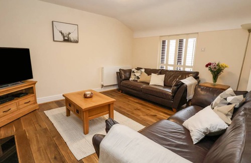 Chorlton-by-Backford Cottage | Cabin ∙ 3 bedrooms ∙ 6 guests