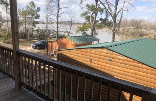 Onalaska Cabin | ♦️Cabin #3, Stairs to Waterfront, Lake Livingston, Onalaska. Texas