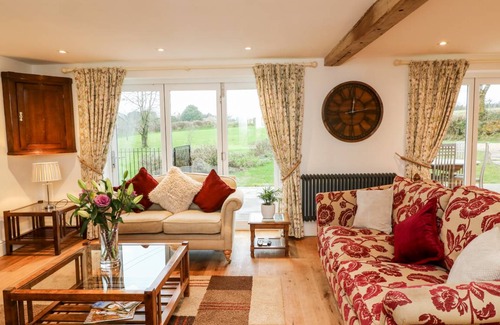 Worlington Cottage | Cabin ∙ 4 bedrooms ∙ 8 guests