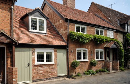 Warwick Cottage | Cabin ∙ 4 bedrooms ∙ 7 guests