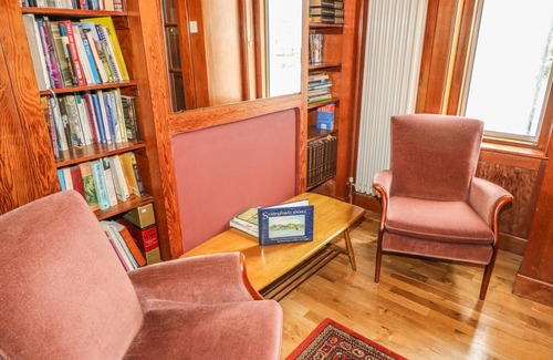 Newtownards Cottage | Cabin ∙ 4 bedrooms ∙ 8 guests