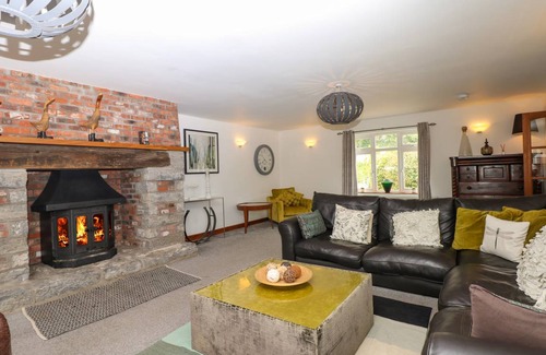 Braunton Cottage | Cabin ∙ 6 bedrooms ∙ 12 guests