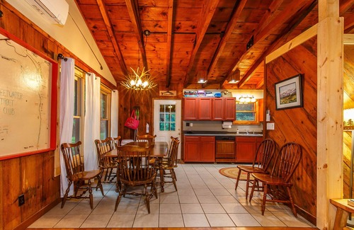 Sapphire Cabin | Cabin on Trout River, 9 Acres Surrounded by US Forest, Waterfalls, 100% Secluded
