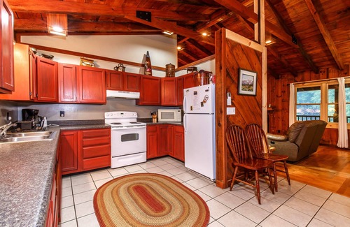 Sapphire Cabin | Cabin on Trout River, 9 Acres Surrounded by US Forest, Waterfalls, 100% Secluded
