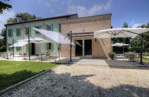Oriago Apartment | CADIFIORE-B & B11 - room w / bath in Country house riverside, parking in private parc