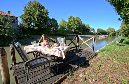 Oriago Apartment | CADIFIORE-B & B11 - room w / bath in Country house riverside, parking in private parc