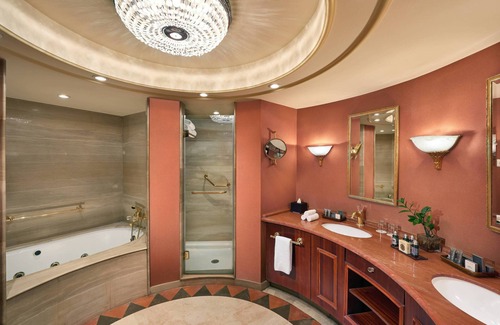 Gezira Hotel | Cairo Marriott Hotel & Omar Khayyam Casino