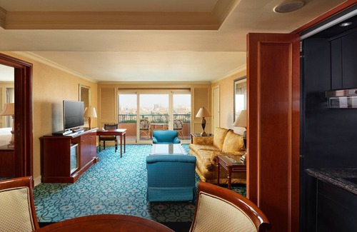 Gezira Hotel | Cairo Marriott Hotel & Omar Khayyam Casino
