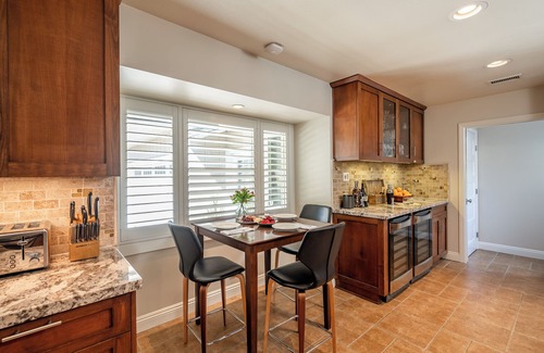 Santa Ana House | Cali Outdoor Living 4 Bedroom 3 Bath Pool Home, 12 Mins to Disney, Pet-Friendly