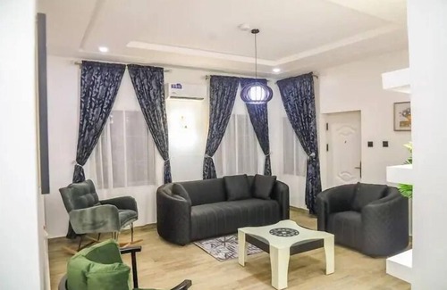Orozo Apartment | Califorina Apartment
